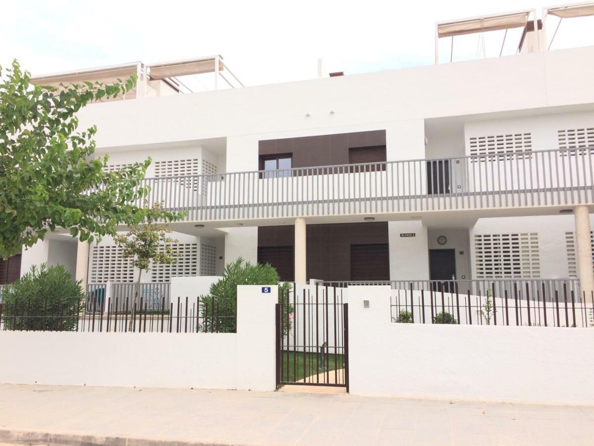 Exclusive New Apartment On The Beach Pilar de la Horadada Exterior photo
